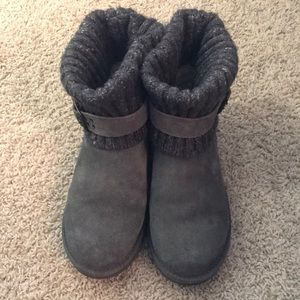 Like New Grey Sweater Uggs!!!